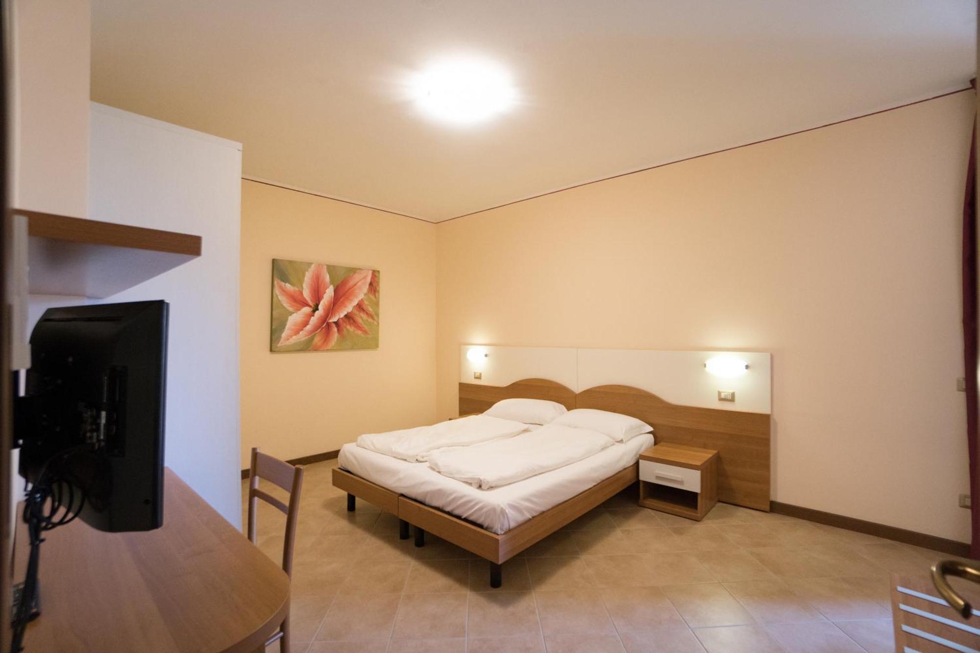 Apartments "Villa Imelda" Limone sul Garda Exteriör bild